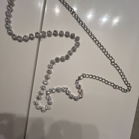 Sparkling Rhinestone Chain Belt – Adjustable Silver Statement Accessory ✨ - Picture 13 of 16